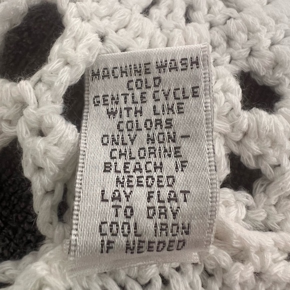 White crocheted cardigan with bell sleeves. Size S - Picture 8 of 10